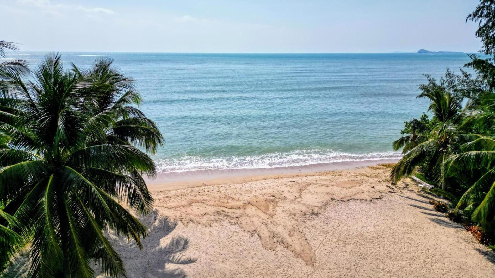 Baan Tawan Chai Laem Set Beach